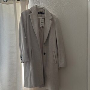 Zara Women's Elegant Cream Blazer